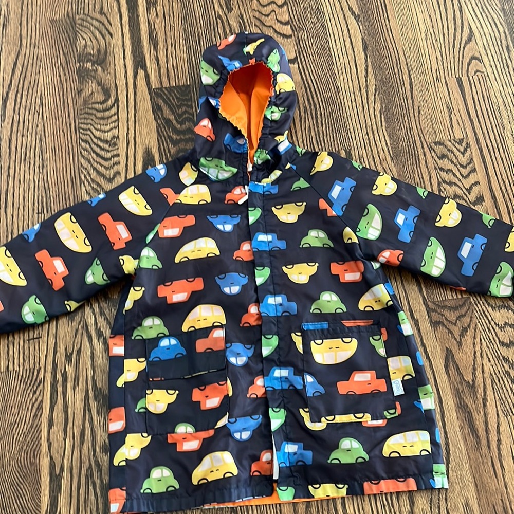 Toddler boys rain coat. Zip closure